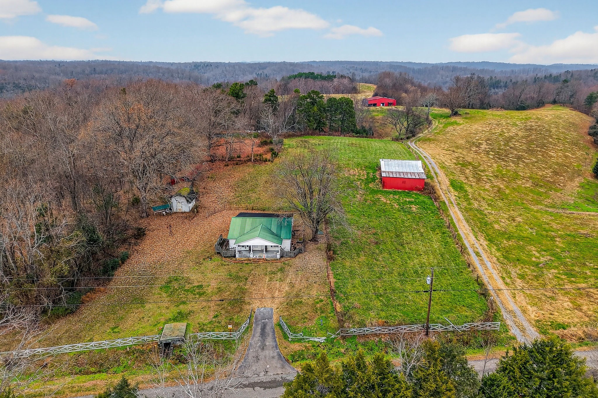2578 Pea Ridge Road Liberty, TN 37095 - Photo 6 of 48 a view of a swimming pool with a yard