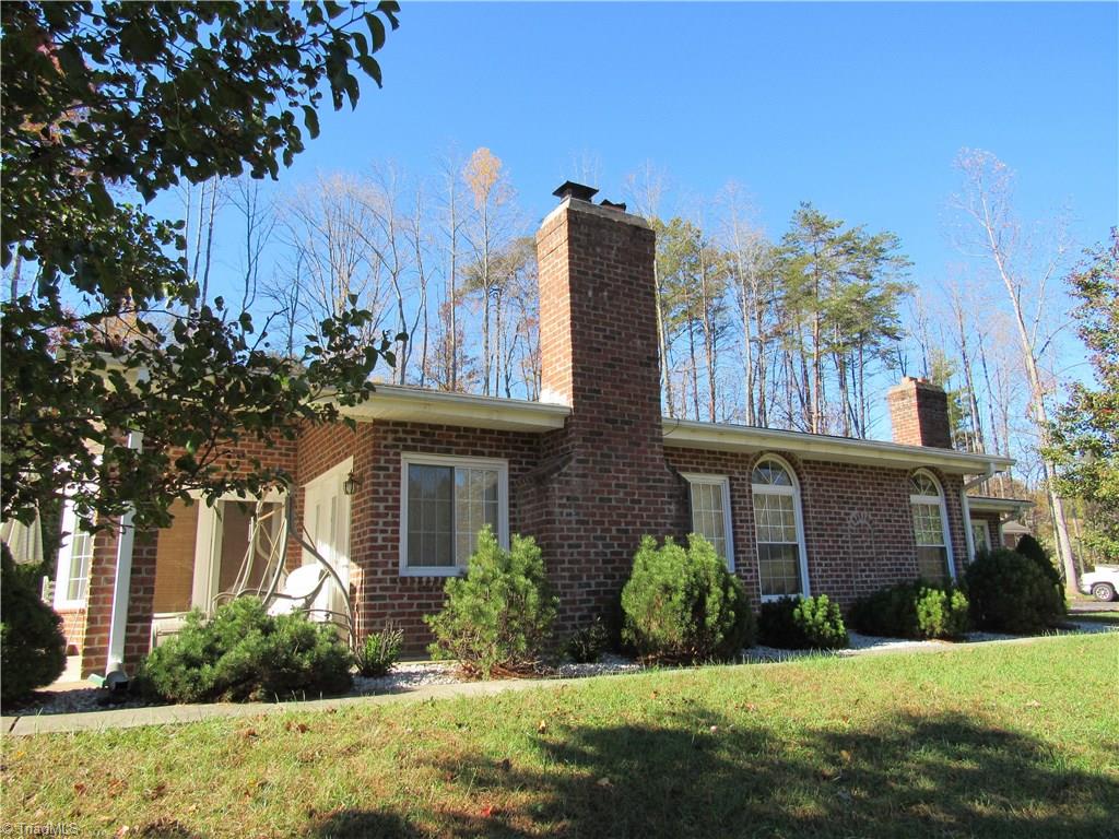 286 Pat Irwin Road Pilot Mountain, NC 27041 - Photo 1 of 29 Gallery Image 1