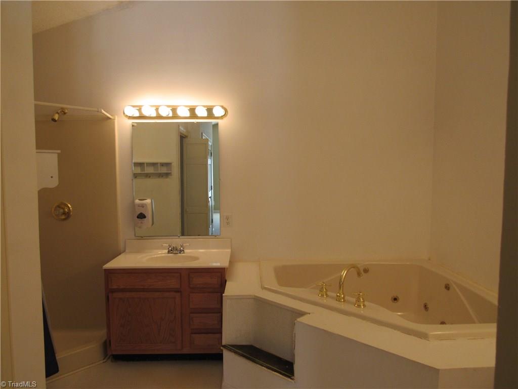 286 Pat Irwin Road Pilot Mountain, NC 27041 - Photo 19 of 29 Gallery Image 19