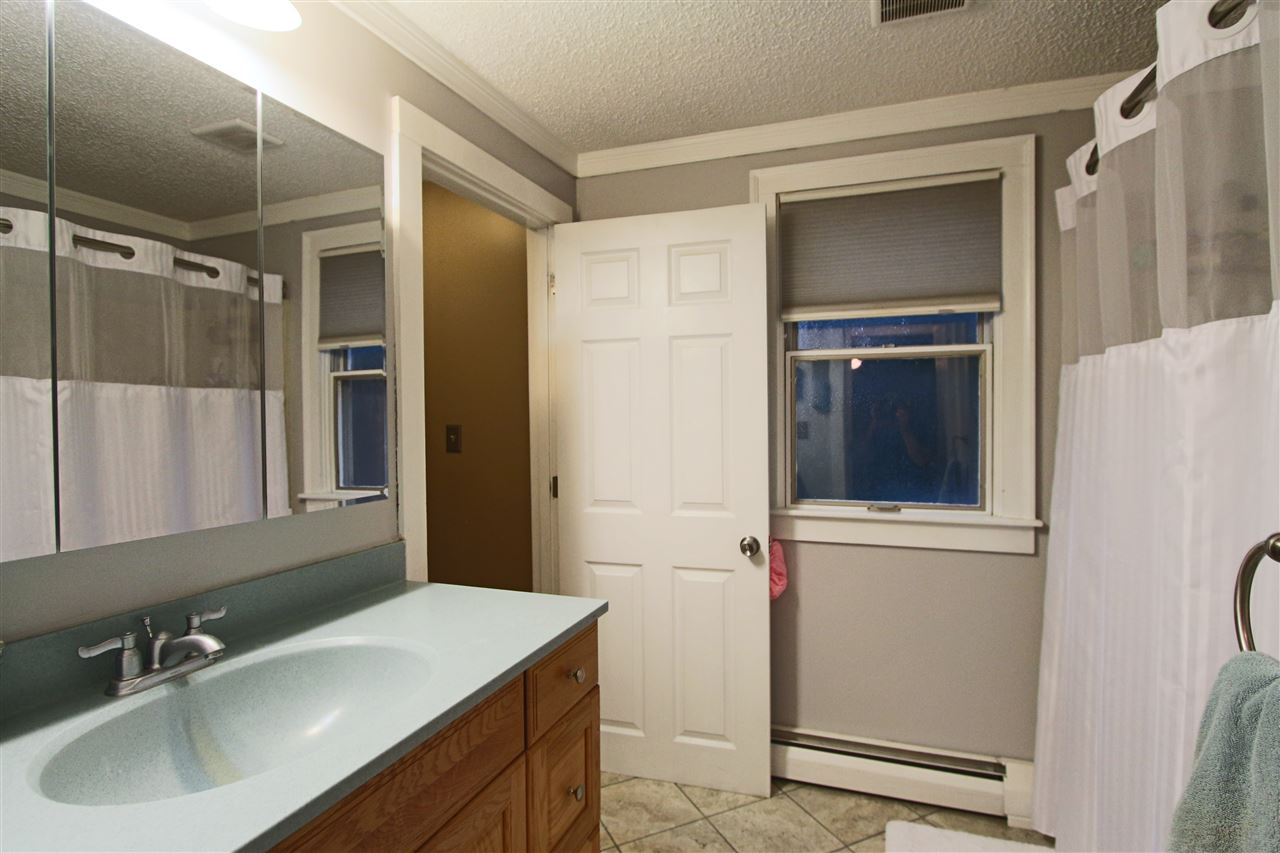 37 Nightingale Road Nashua, NH 03062 - Photo 14 of 21