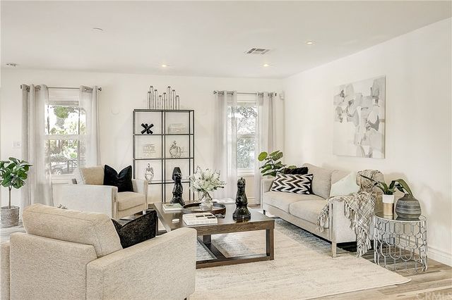 $2,994,400 | 1051 Princeton Street, Santa Monica, CA 90403