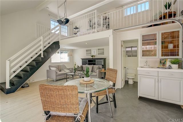 $2,994,400 | 1051 Princeton Street, Santa Monica, CA 90403