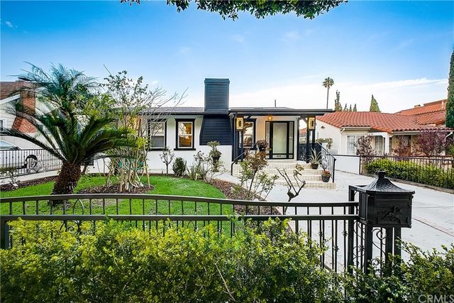 $2,994,400 | 1051 Princeton Street, Santa Monica, CA 90403