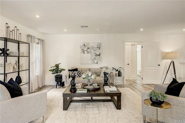 $2,994,400 | 1051 Princeton Street, Santa Monica, CA 90403