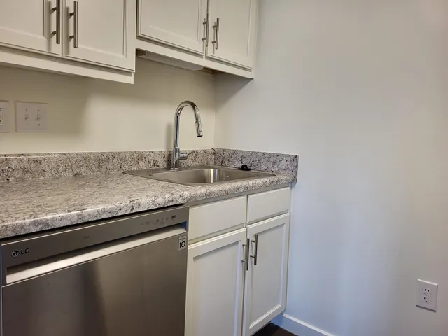 a close view of sink and tap