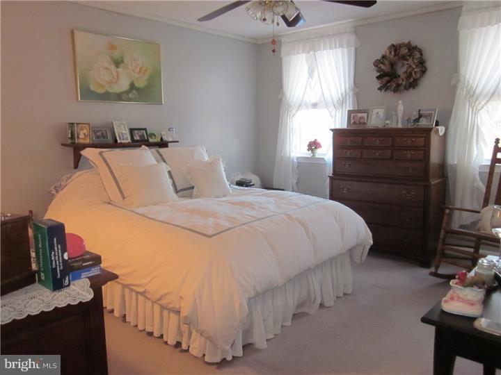 592 Rector Street Philadelphia, PA 19128 - Photo 19 of 25 Bedroom - Main