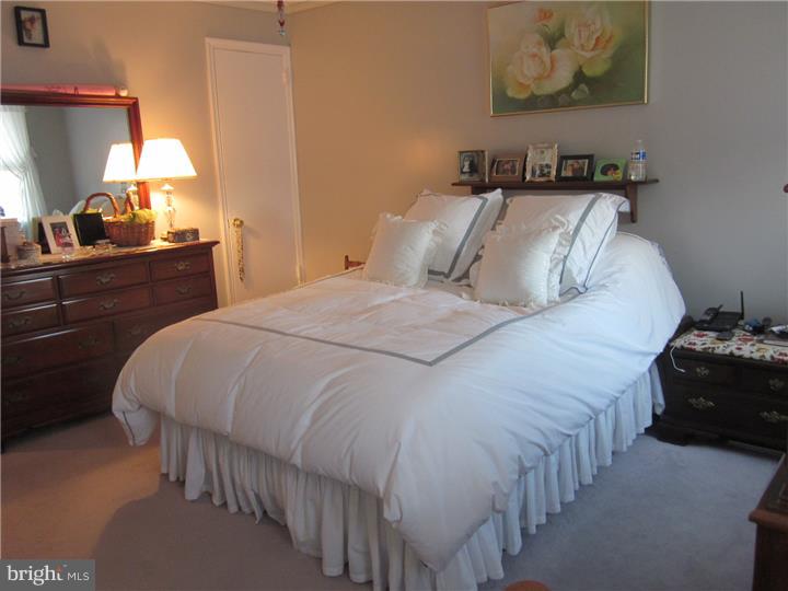 592 Rector Street Philadelphia, PA 19128 - Photo 20 of 25 Bedroom - Main