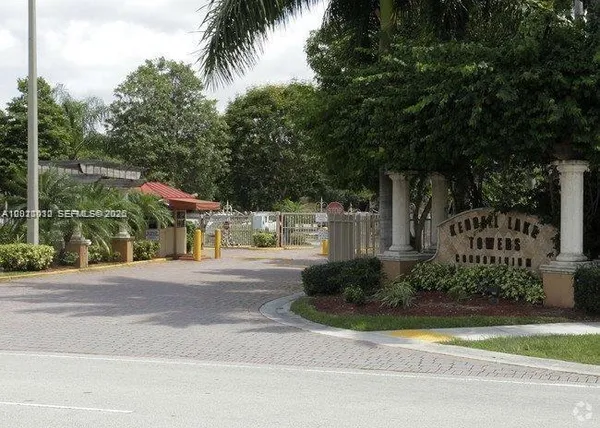 $1,800 | Miami-Dade County, Miami, FL 33193