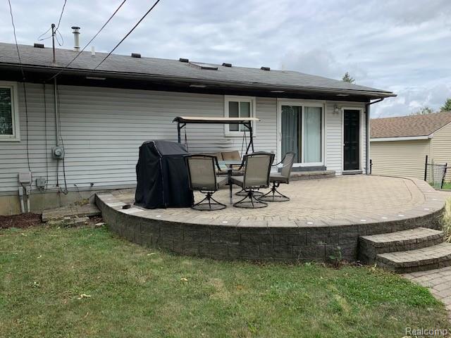 3861 Samuel Avenue Rochester, MI 48309 - Photo 5 of 33 IMG_0718.jpg