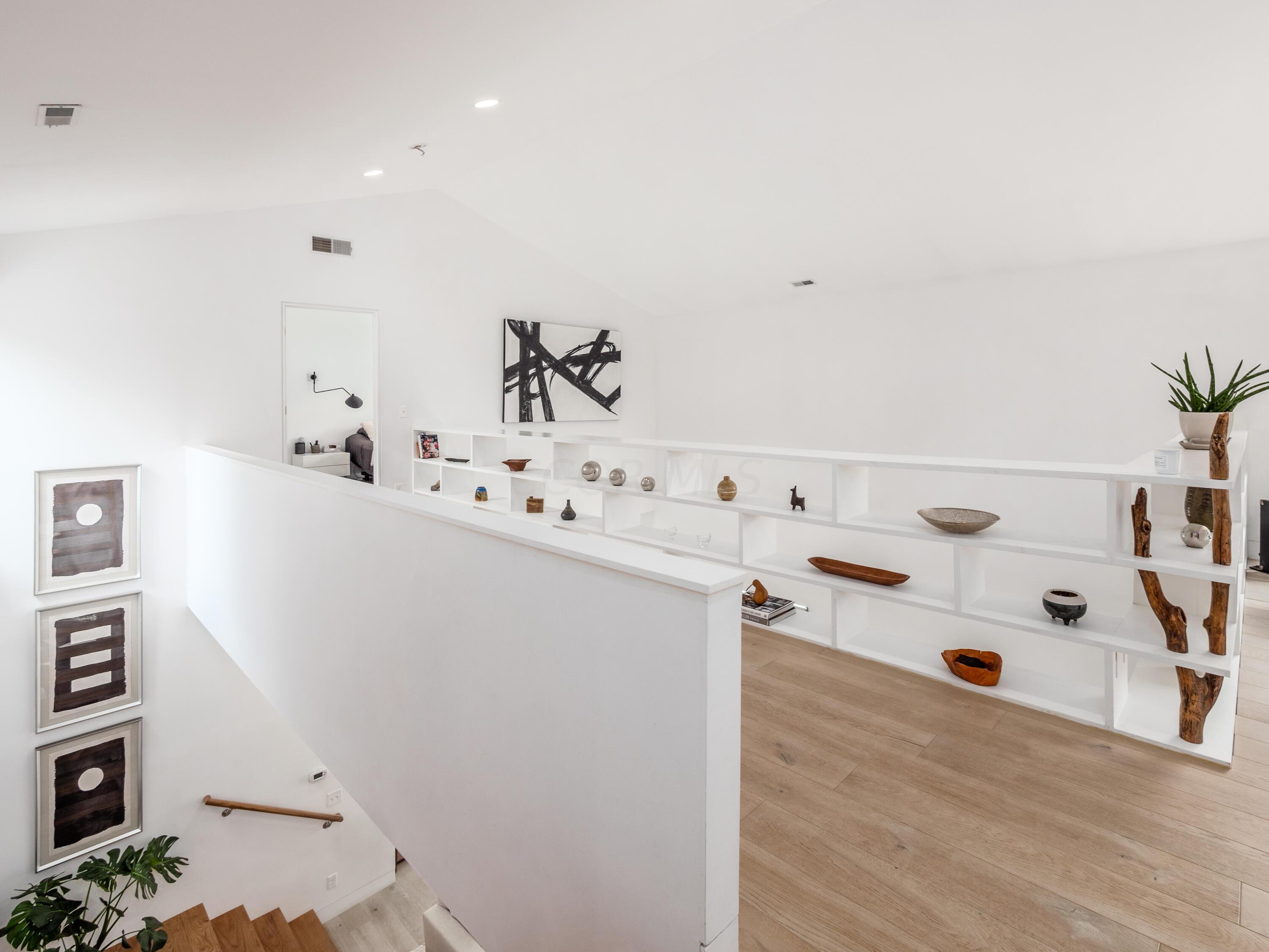 Massive Connector with Custom Built-ins