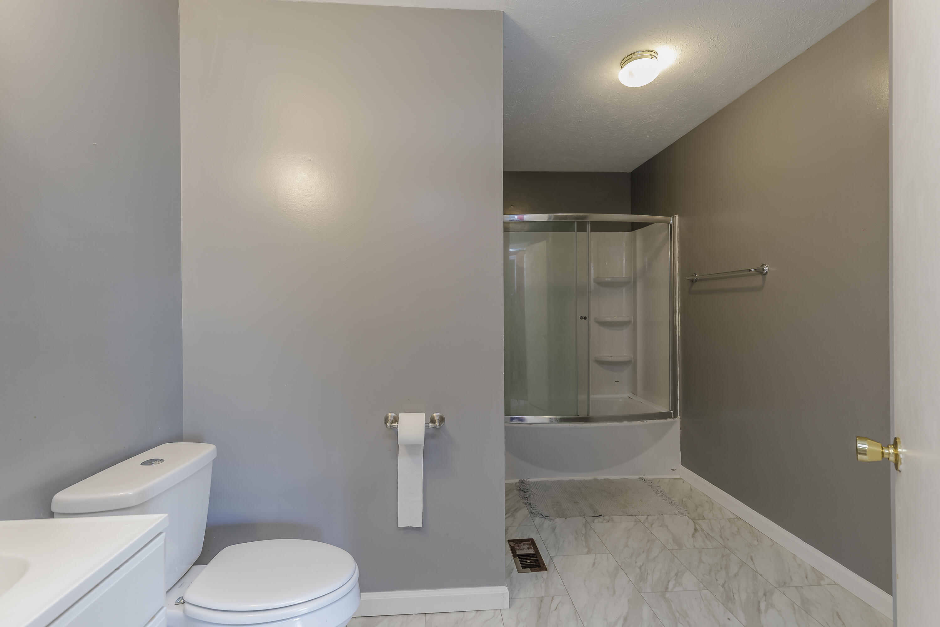 2386 Kemp Road LaFayette, GA 30728 - Photo 18 of 36 Bathroom