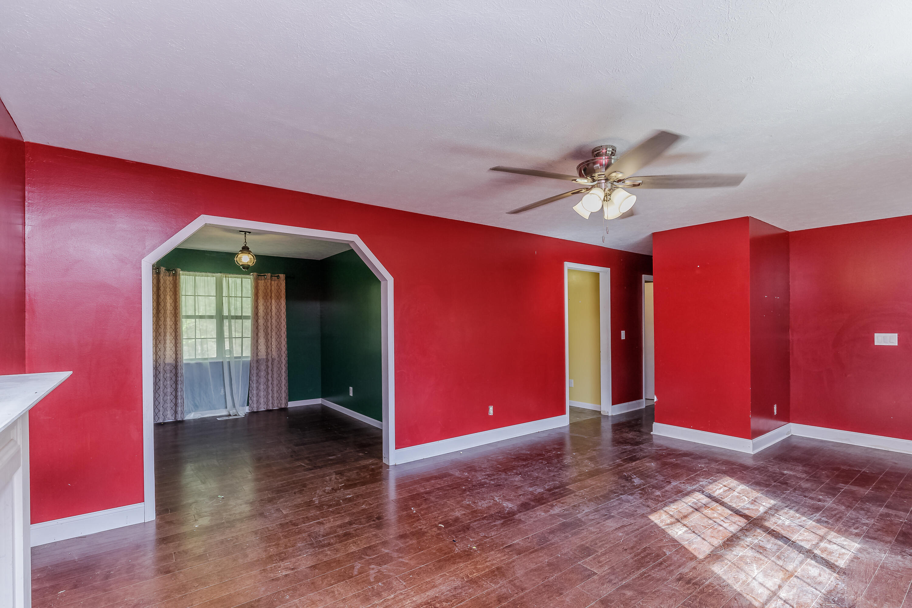 2386 Kemp Road LaFayette, GA 30728 - Photo 3 of 36 Living Room