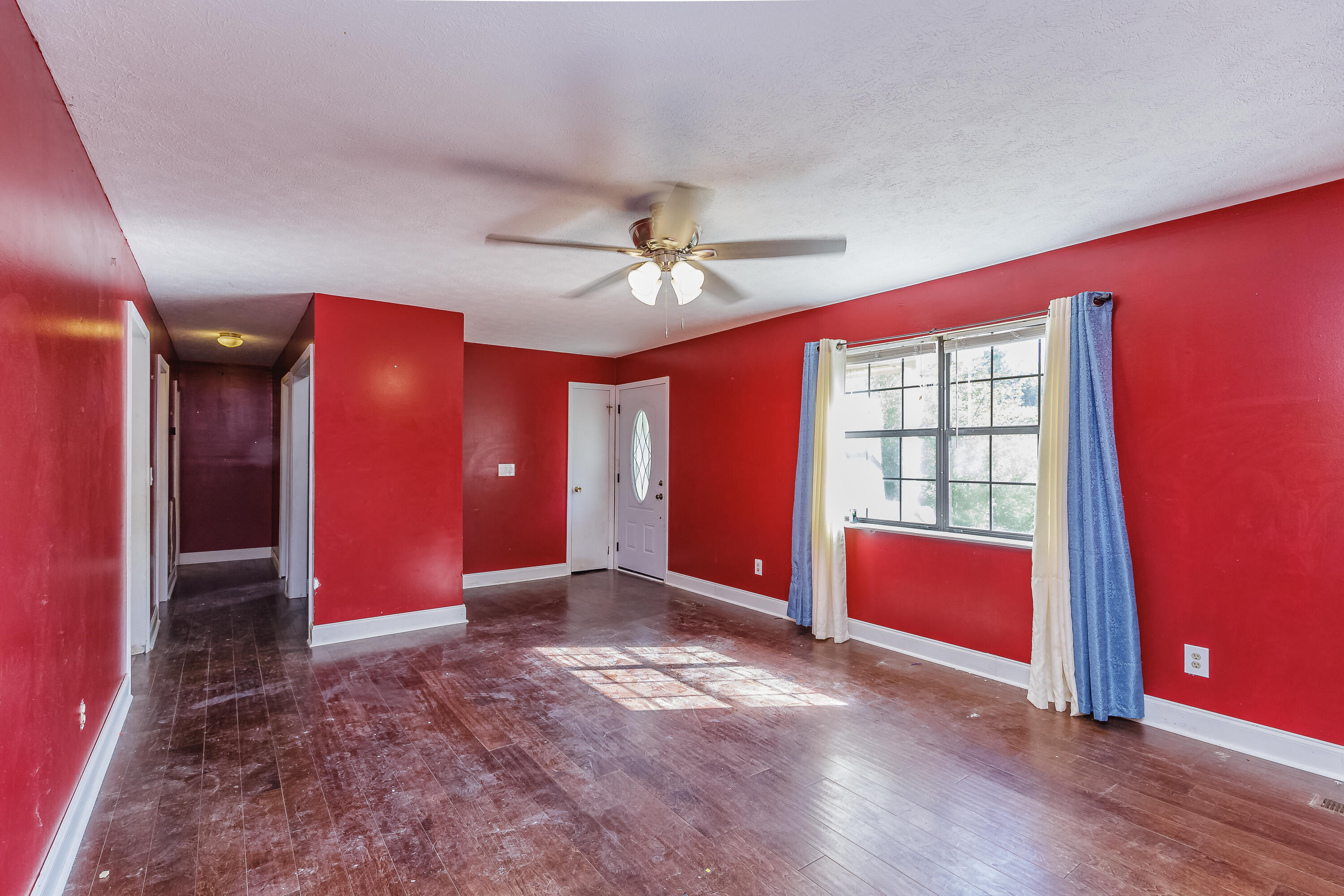 2386 Kemp Road LaFayette, GA 30728 - Photo 4 of 36 Living Room