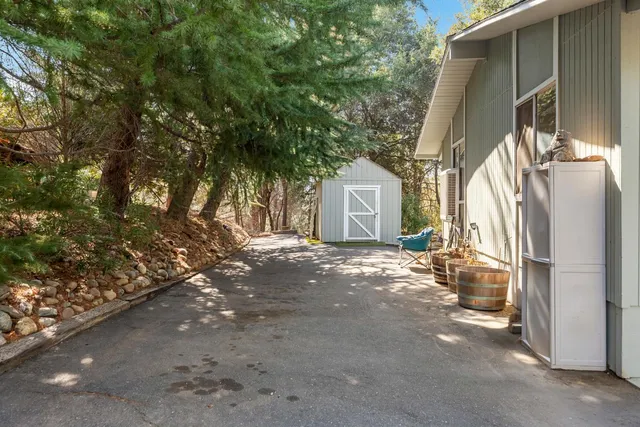 $295,000 | 20419 Pine Mountain Drive, Groveland, CA 95321