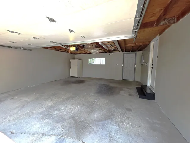 a view of a garage