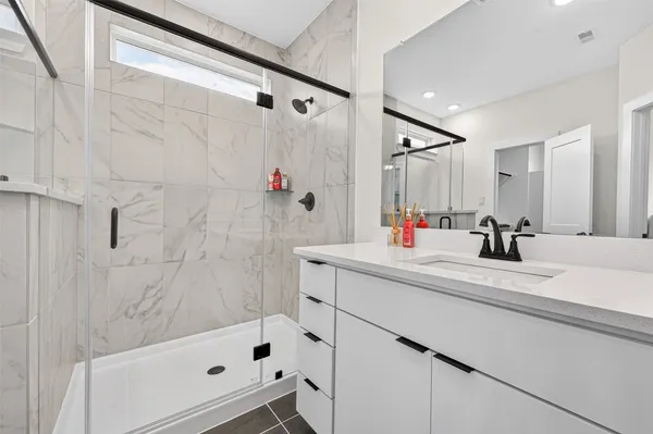 $2,850 | 15174 Post Oak Fls Drive, Cypress, TX 77433