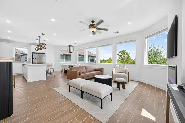$2,850 | 15174 Post Oak Fls Drive, Cypress, TX 77433