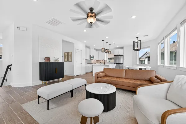 $2,850 | 15174 Post Oak Fls Drive, Cypress, TX 77433