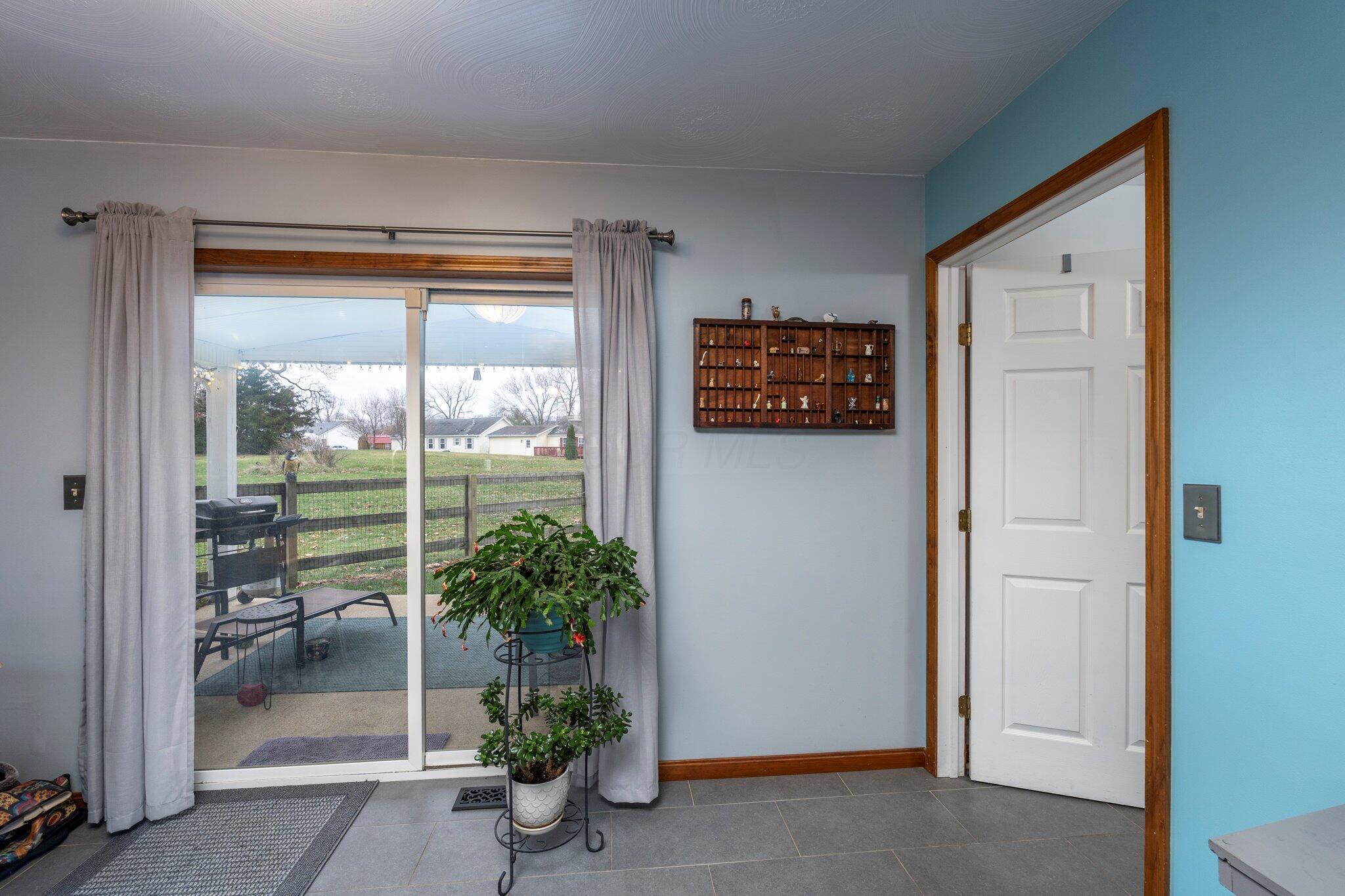 139 Rolfe Drive Sabina, OH 45169 - Photo 10 of 35 13-139RolfeDr-006