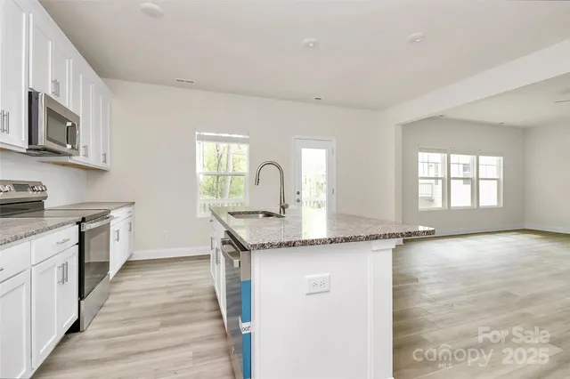 $439,900 | 3204 Leah Elizabeth Lane, Monroe, NC 28110