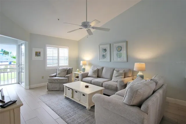 $8,900 | 1275 Siesta Bayside Drive, Unit 1275B, Sarasota, FL 34242