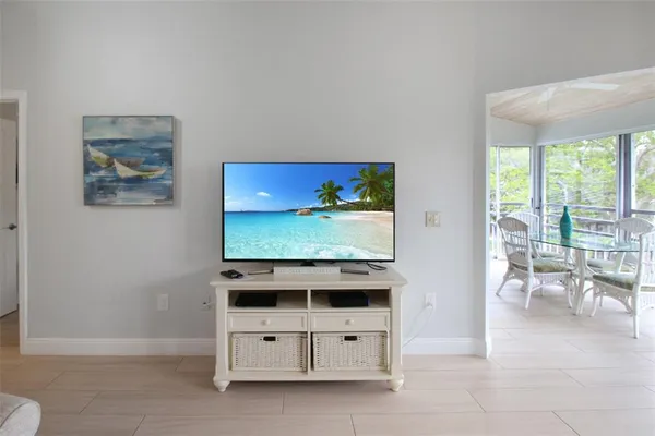 $8,900 | 1275 Siesta Bayside Drive, Unit 1275B, Sarasota, FL 34242