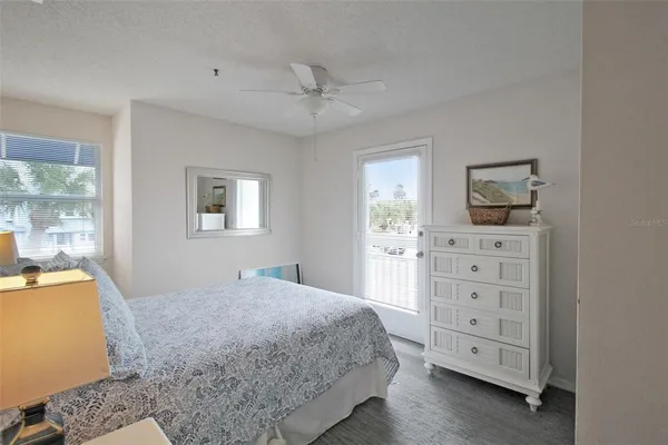 $8,900 | 1275 Siesta Bayside Drive, Unit 1275B, Sarasota, FL 34242