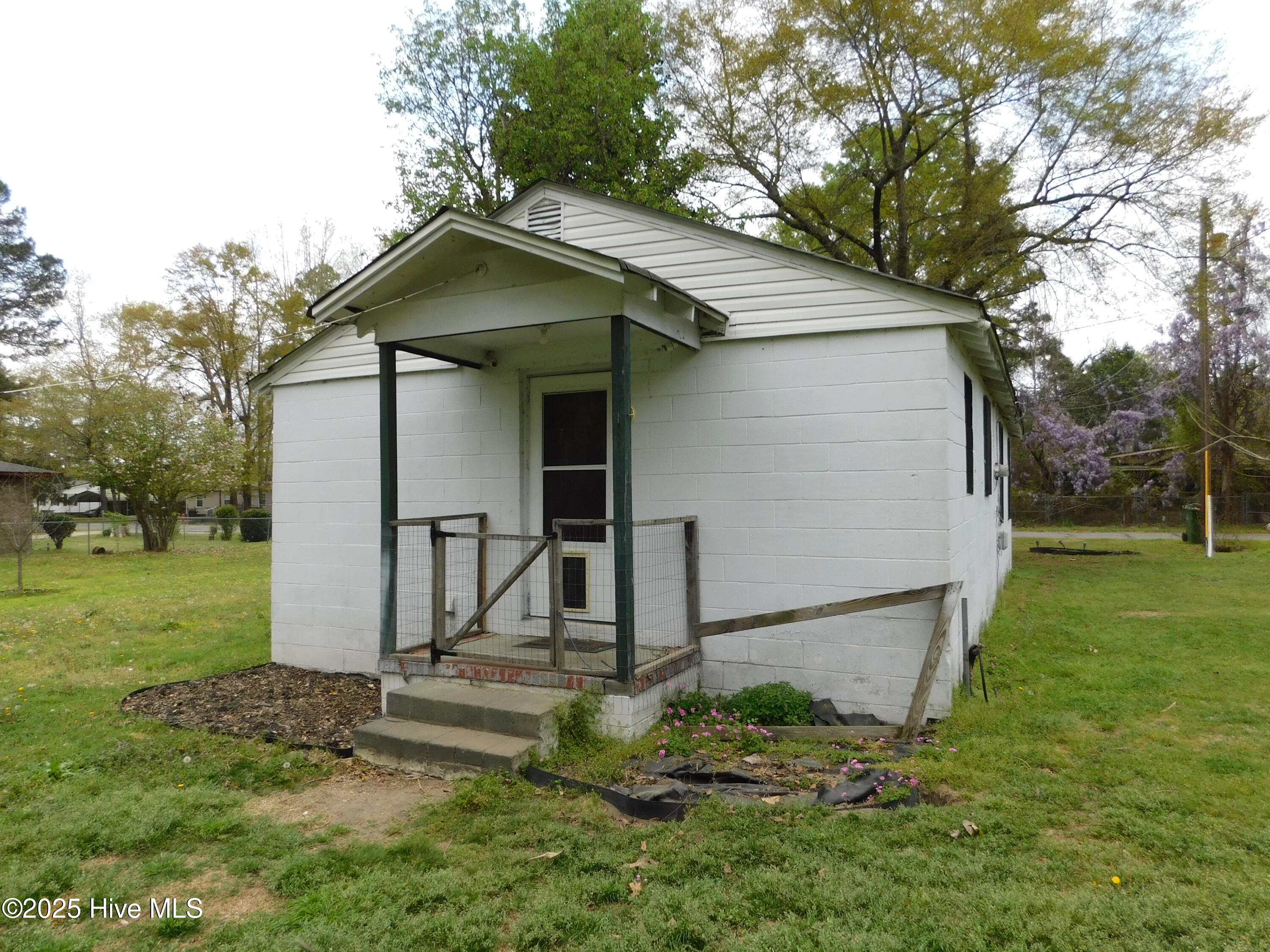419 Croom Road Maxton, NC 28364 - Photo 17 of 19 DSCN0184