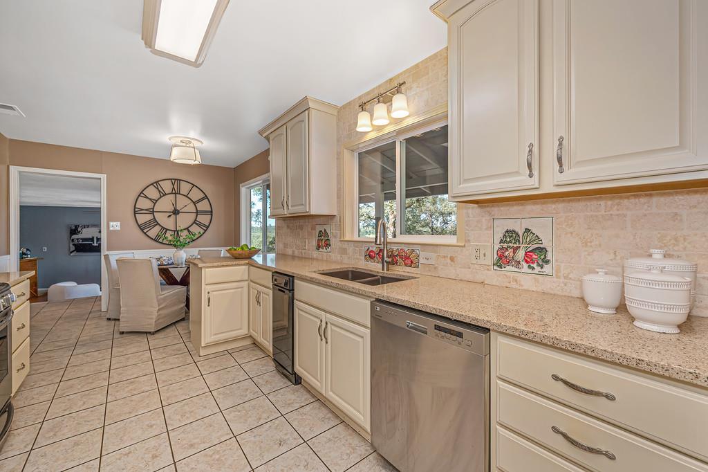 4956 Bell Road Auburn, CA 95602 - Photo 14 of 85