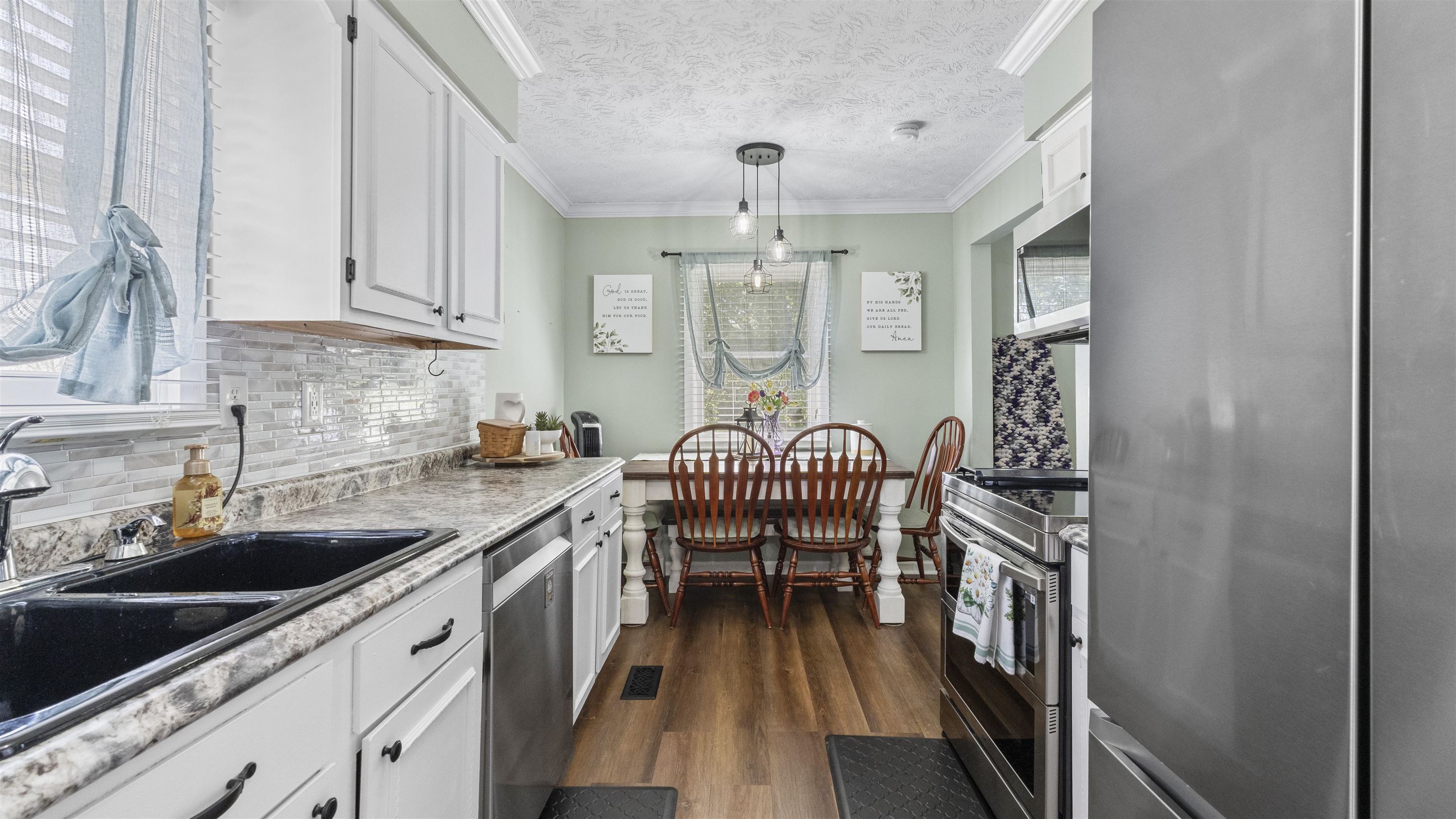 8026 Hall Ridge Road Ashland, KY 41102 - Photo 5 of 31 Gallery Image 5