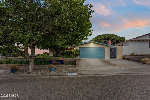 $585,000 | 512 South T Street, Lompoc, CA 93436