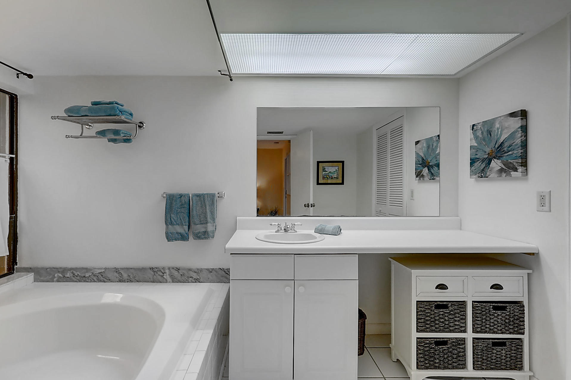 1605 South Us Highway, Unit 5D Jupiter, FL 33477 - Photo 20 of 24 Bath