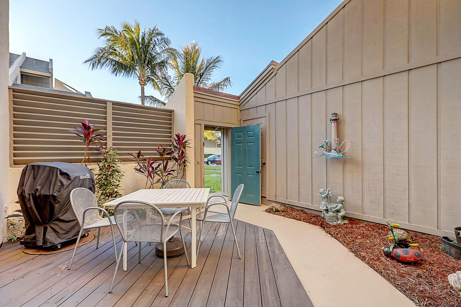 1605 South Us Highway, Unit 5D Jupiter, FL 33477 - Photo 22 of 24 Patio