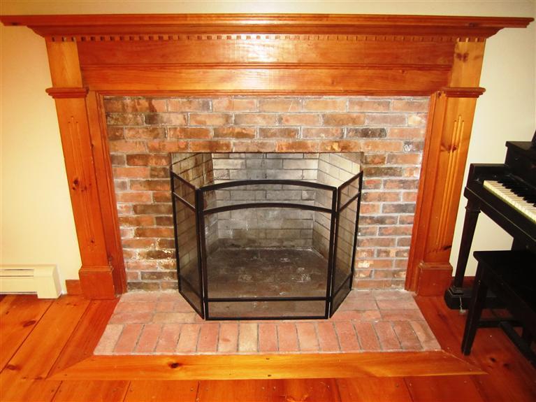 27 Pequot Road Mashpee, MA 02649 - Photo 7 of 35 a view of living room