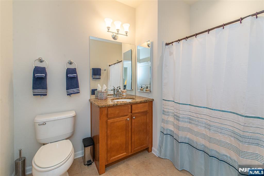 1116 Warren's Way Wanaque, NJ 07465 - Photo 5 of 29