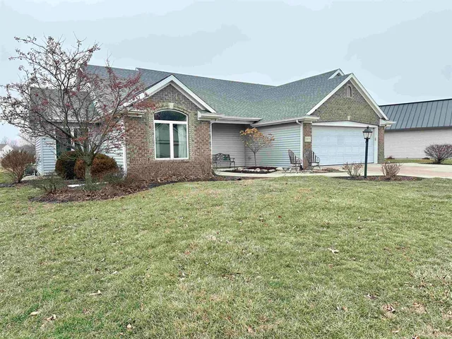 $349,900 | 3975 Shoreline Boulevard, New Haven, IN 46774