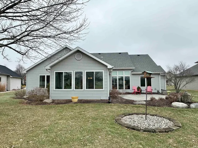 $349,900 | 3975 Shoreline Boulevard, New Haven, IN 46774