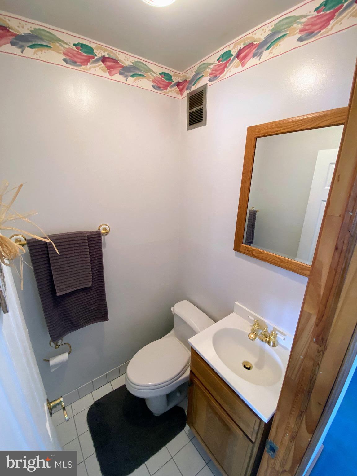 3137 Belgreen Road Philadelphia, PA 19154 - Photo 13 of 42 1st Floor Powder Room