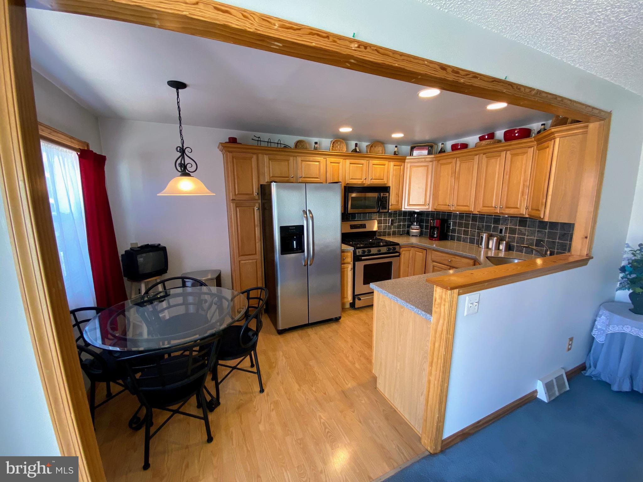 3137 Belgreen Road Philadelphia, PA 19154 - Photo 19 of 42 Eat In Kitchen