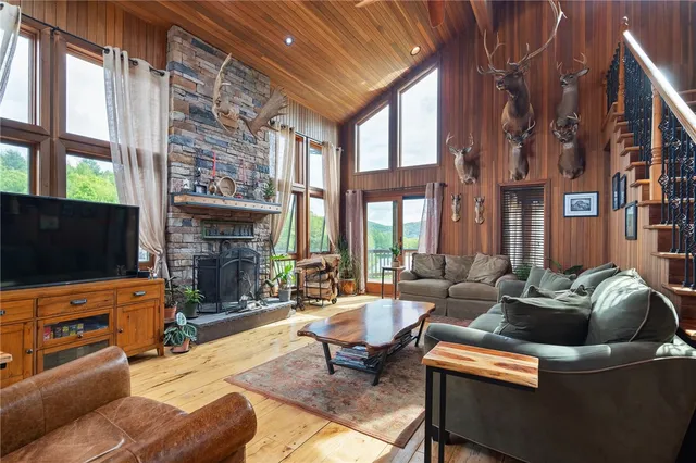 $975,000 | 734 Post Road, Franklin, NY 13775