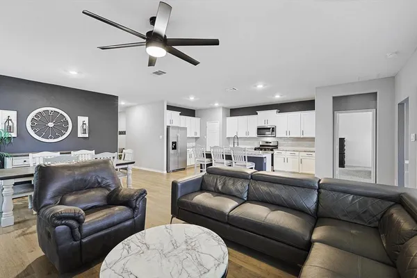 $2,375 | 121 Condor Pass, Caddo Mills, TX 75135