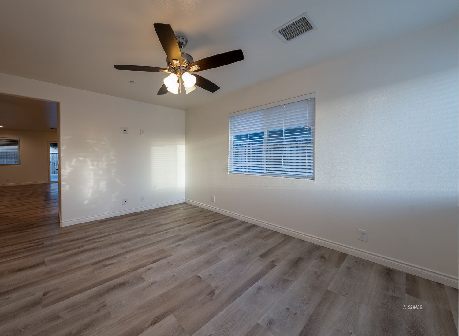 1112 Porter Street Ridgecrest, CA 93555 - Photo 5 of 48
