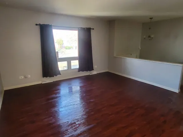 $2,900 | 450 East Mulberry Court, Glenwood, IL 60425