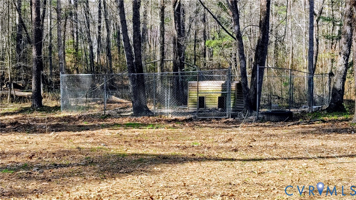 9514 Squirrel Level Road Petersburg, VA 23803 - Photo 26 of 32 Dog Pen!