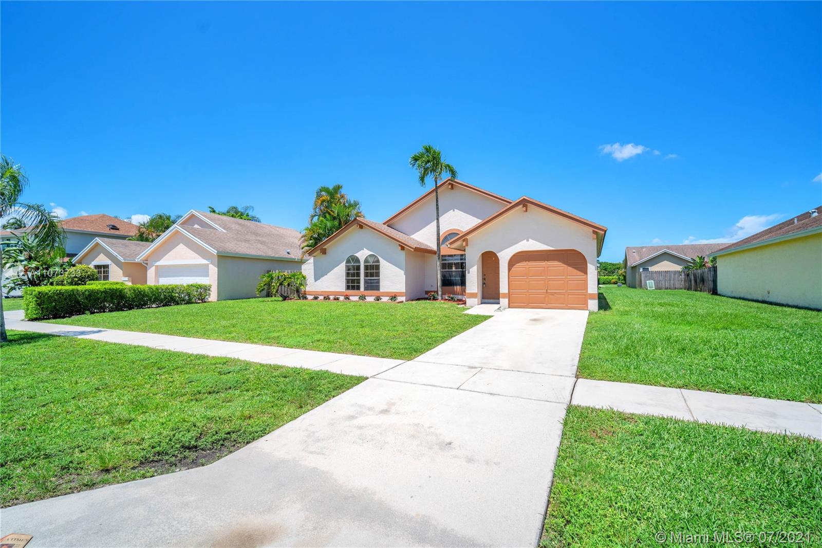 22510 Grouper Court Boca Raton, FL 33428 - Photo 13 of 36