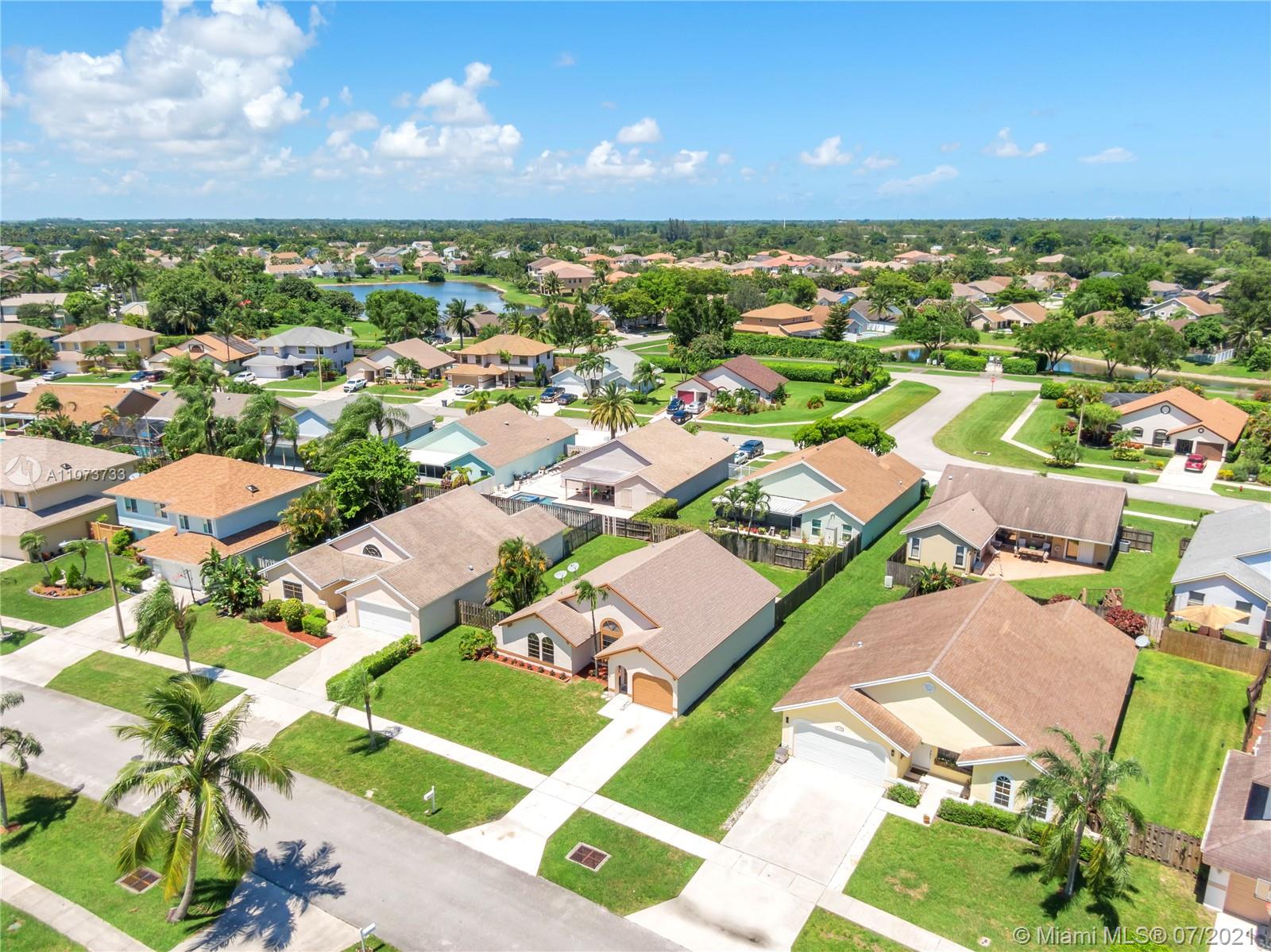 22510 Grouper Court Boca Raton, FL 33428 - Photo 5 of 36