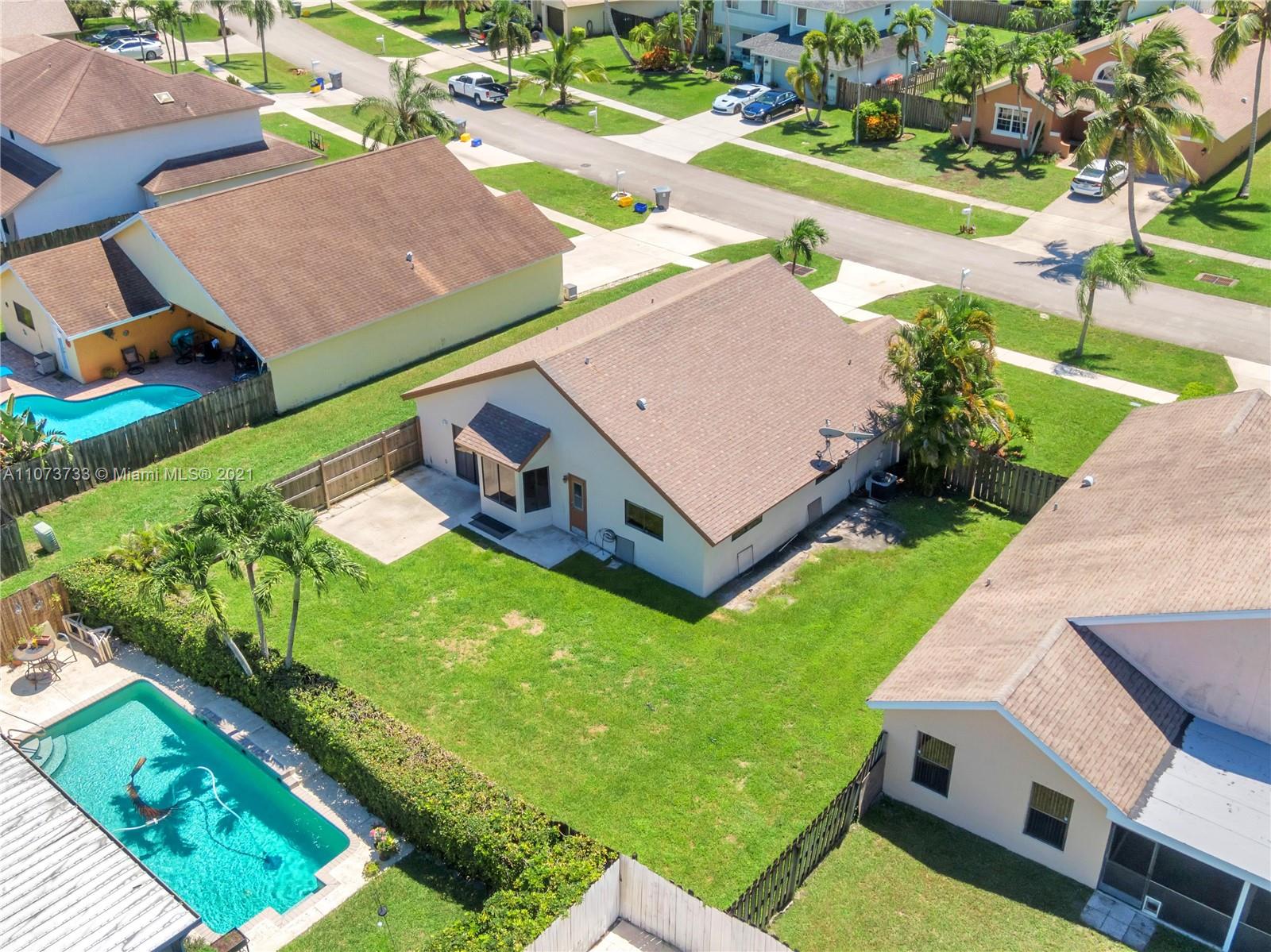 22510 Grouper Court Boca Raton, FL 33428 - Photo 9 of 36
