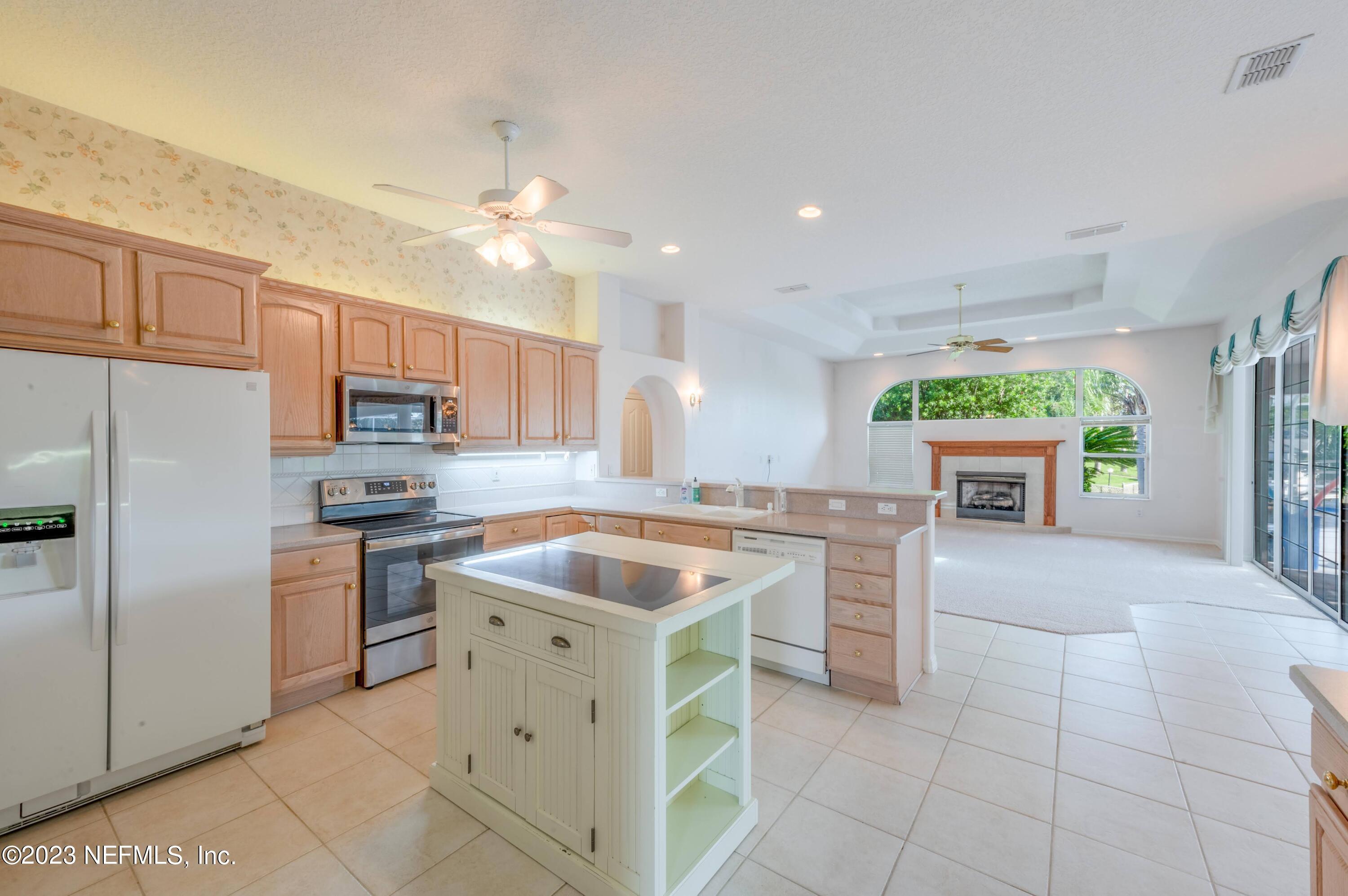 13 Clear Court Palm Coast, FL 32137 - Photo 43 of 60 2023_08_18 13 Clear Ct-274-kitchen