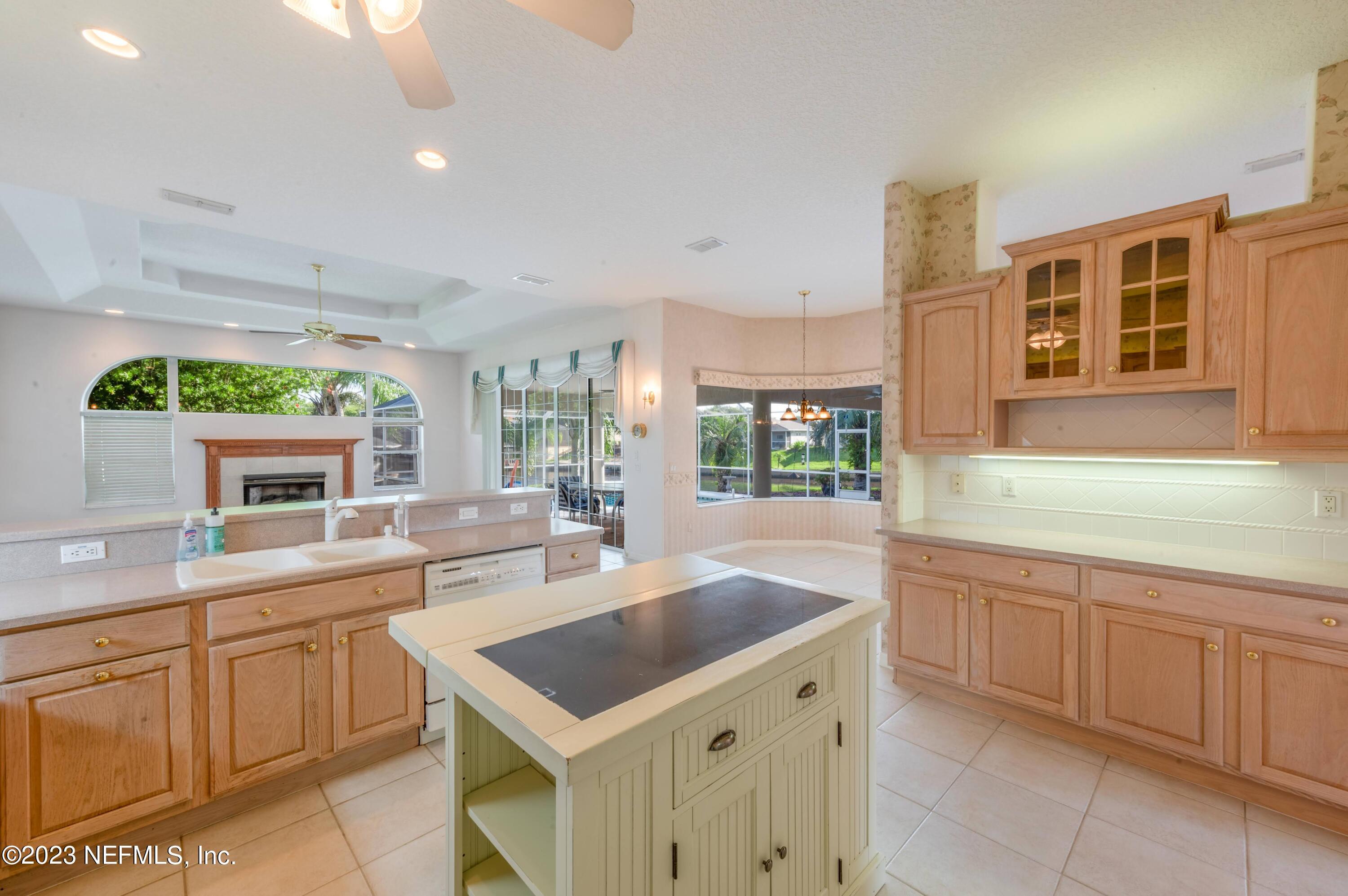 13 Clear Court Palm Coast, FL 32137 - Photo 44 of 60 2023_08_18 13 Clear Ct-280-kitchen