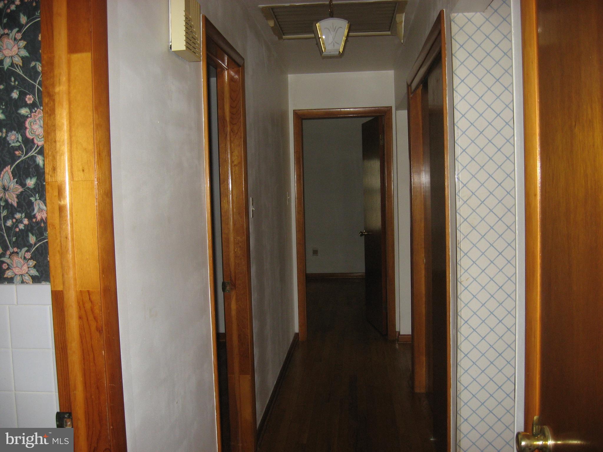 925 Burnt House Road Carlisle, PA 17015 - Photo 8 of 13 Gallery Image 8
